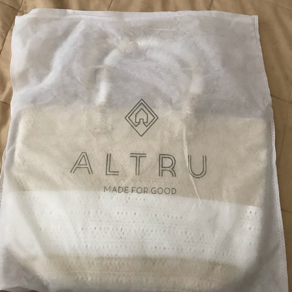Altru Straw Tote